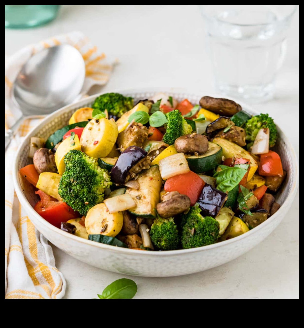 Morning Veggie Melody: Un început armonios de zi cu sucuri proaspete