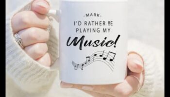 O simfonie a iubirii: Idei de cadouri melodice pentru Valentinele muzicale